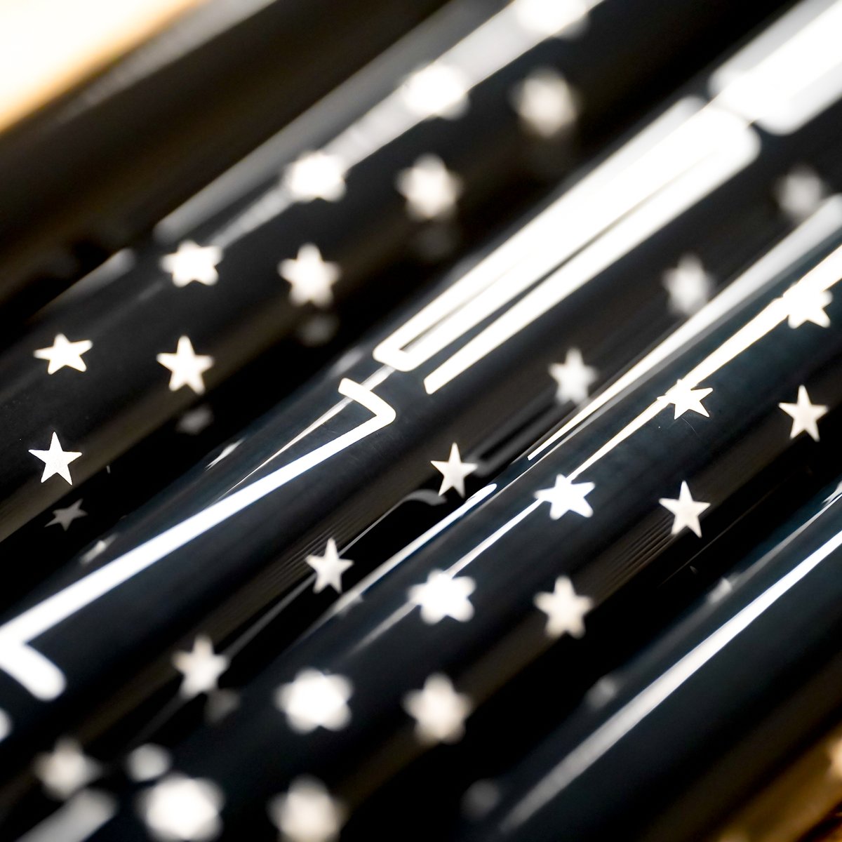 clubchampmedia's tweet photo. Time for a #GIVEAWAY 🔥

These special-edition @MCGolfShafts Tensei 1K shafts will add a little 🇺🇸 to your bag 

We have 5 shafts available (three 60 TX, one 50 R, one 50 S) — to enter for your chance to win, RT &amp; let us know in the comments which weight/flex you’d want. https://t.co/vpQmYvG88c