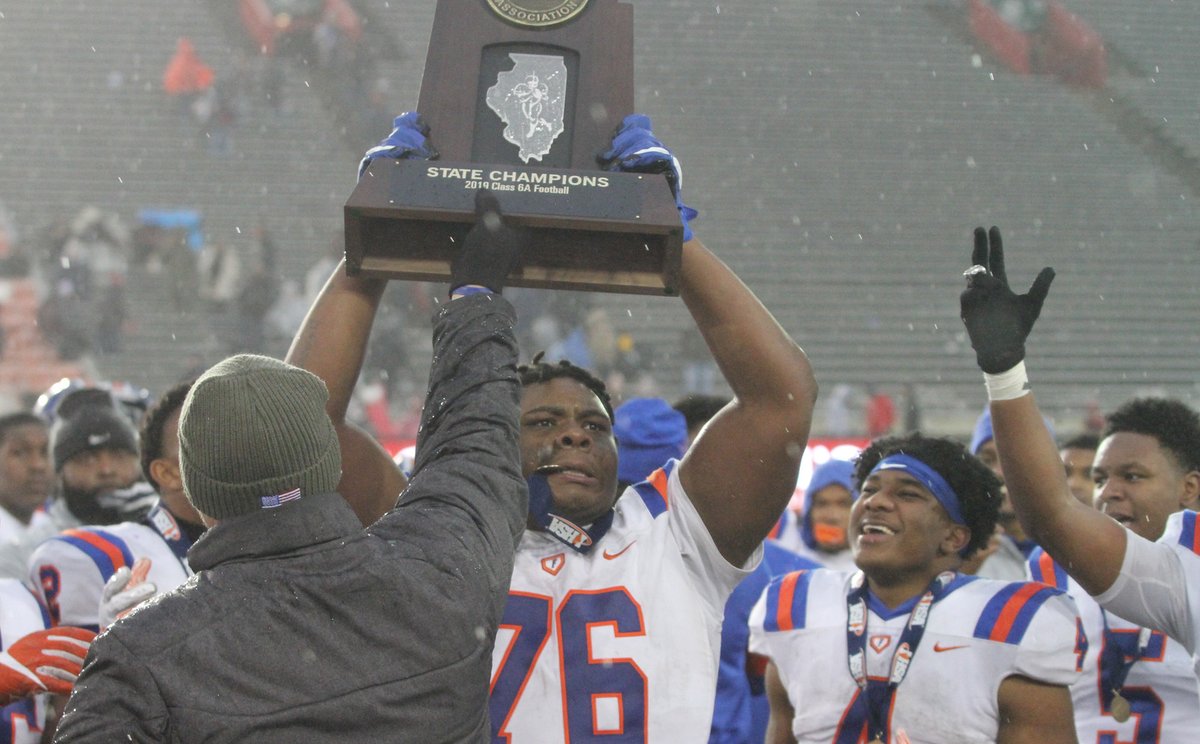 New: My Week 3 Class 6A Top 10 poll presented by @EFTfootball is in right now bit.ly/3h7cCUw <a href="/CGTrojanFB/">Trojan Football</a> <a href="/PrairieRidgeFB/">Prairie Ridge FB</a> <a href="/lemont_football/">Lemont High School Football</a> <a href="/CreteMoneeFB/">Crete-Monee Football</a> <a href="/K3KaysAthletics/">Kankakee Kays Athletics</a> @CoachHartKHS <a href="/HLR_FOOTBALL/">Richards Football</a> <a href="/SHSSports/">Springfield High School (IL) Sports</a> <a href="/RedwingsHS/">Redwings</a> @deerfield_FB <a href="/clctigers/">CLC Tiger Feeder Basketball</a> @