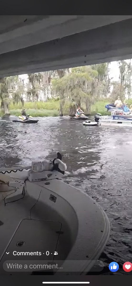 Drew_42069's tweet photo. Today in Florida…#Bridgejumping https://t.co/wCL5yrASJG