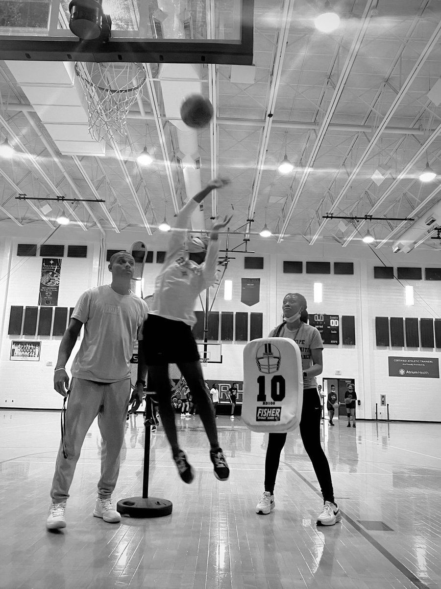 ABG3_'s tweet photo. Birthday shoutout to my guy Coach Orr! Thank you for your consistency, dedication, and commitment to our program and Rock Hill! Grateful to have you as a mentor! Here’s to many more bro 🤞🏽@RHHSGirlsBBall ! #DaProfessor #CoachK #Coach #Mentor https://t.co/LzaMbE3TIn