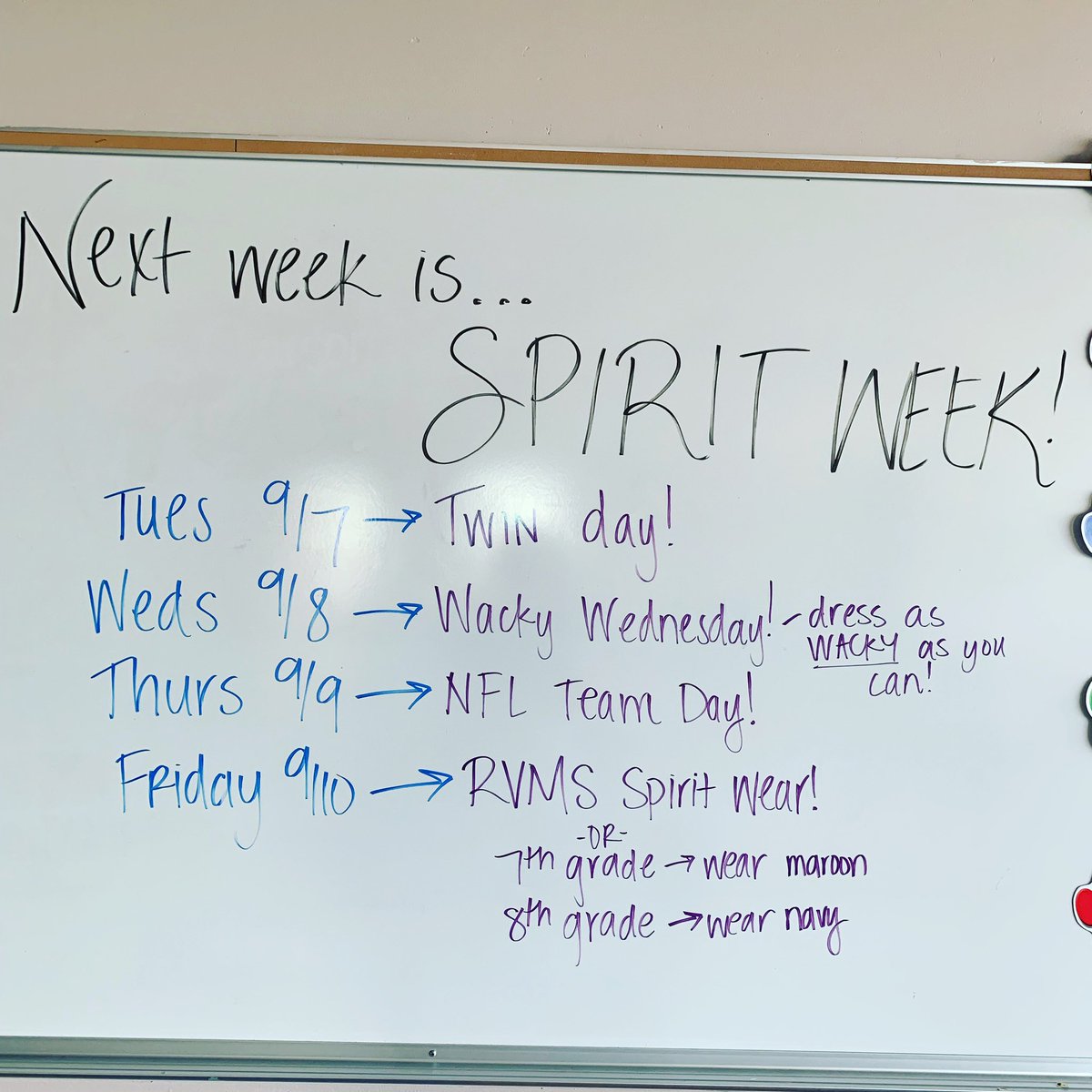 7ArcticWolves's tweet image. Spirit week is coming… This week! Show off your ✨SPIRIT✨ @ErinKyllo @RanchViewMS @musictif @Ms_Tubbs_Tweets @LeDeane_Thomas @ErinIsley1 @MrSimpsonRVMS @shelleyahyland