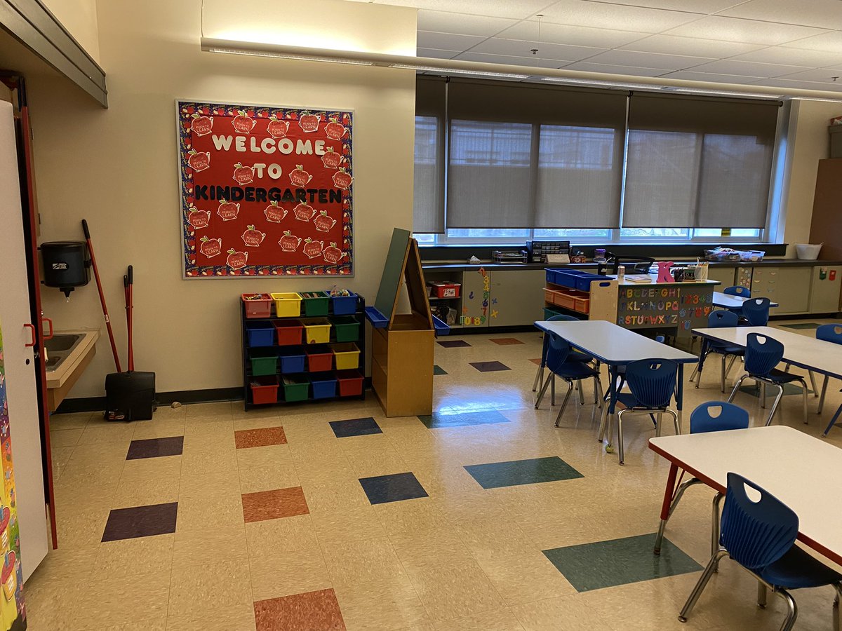 HeatlyPrincipal's tweet photo. Heatly’s Kindergarten Classroom is all ready for our learners! https://t.co/DEeQ3OxDb4