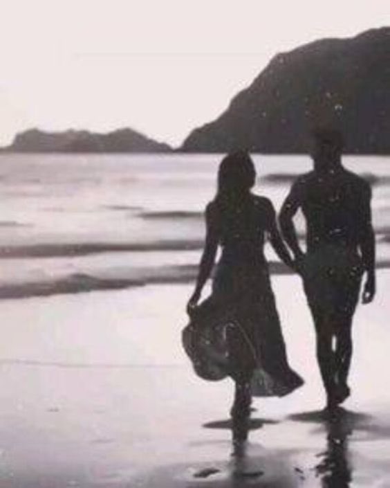 racheljamesof's tweet image. Que los antepasados una sus caminos siempre, en la tierra, en el cielo y en el infierno, aunque la oscuridad aparezca, aunque la vida los quiebre, crean y confíen en qué el universo hará todo para que se vuelvan a encontrar