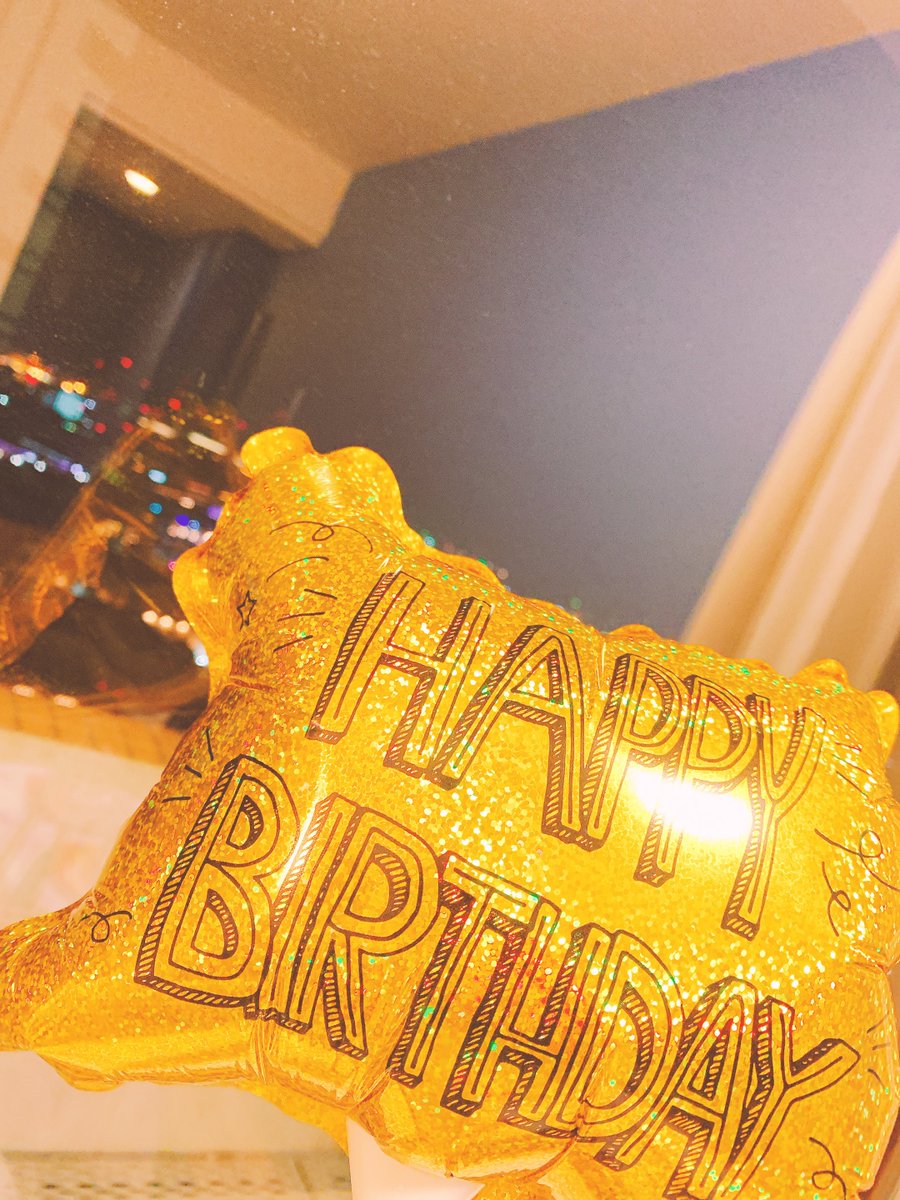 maimickeyDuffy's tweet photo. うちの彼氏神❤️
誕プレ激アツ☺️💕
最高すぎるぅーーーっ💓
@nickeymouse0320 https://t.co/Go5Q4QlJ2k