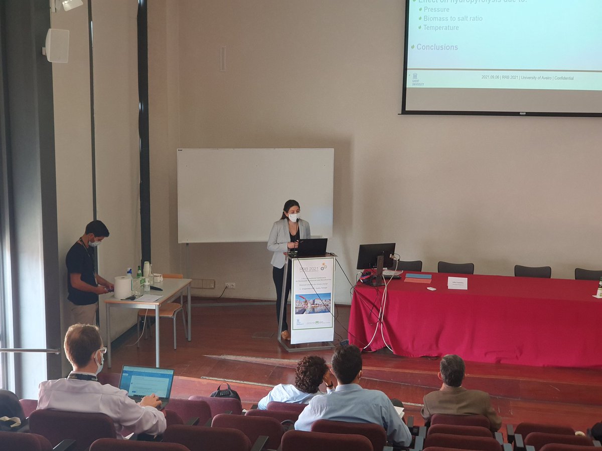 A presentation in person at long last! Adriana Estrada <a href="/adriluzz1/">Adriana Estrada León</a> is presenting her work on molten salt hydropyrolysis as part of the H2020 project <a href="/H2020_ABC_SALT/">Horizon 2020 ABC-Salt</a> during the <a href="/RRB_Conference/">RRB Conference</a> in Aveiro, Portugal.