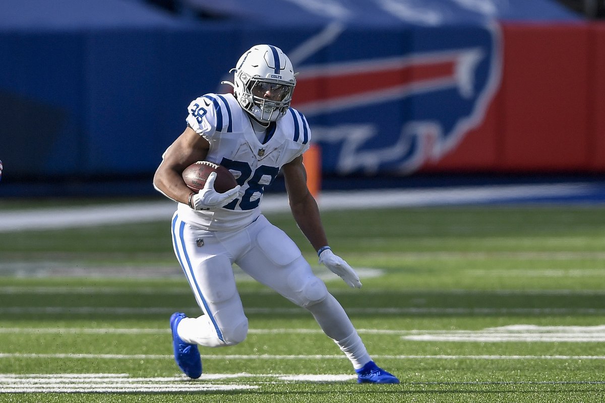 FanDuel's tweet photo. Who finishes with more rushing yards? 🤨

RT: Saquon Barkley
Like: Jonathan Taylor https://t.co/sNZpiyICbb