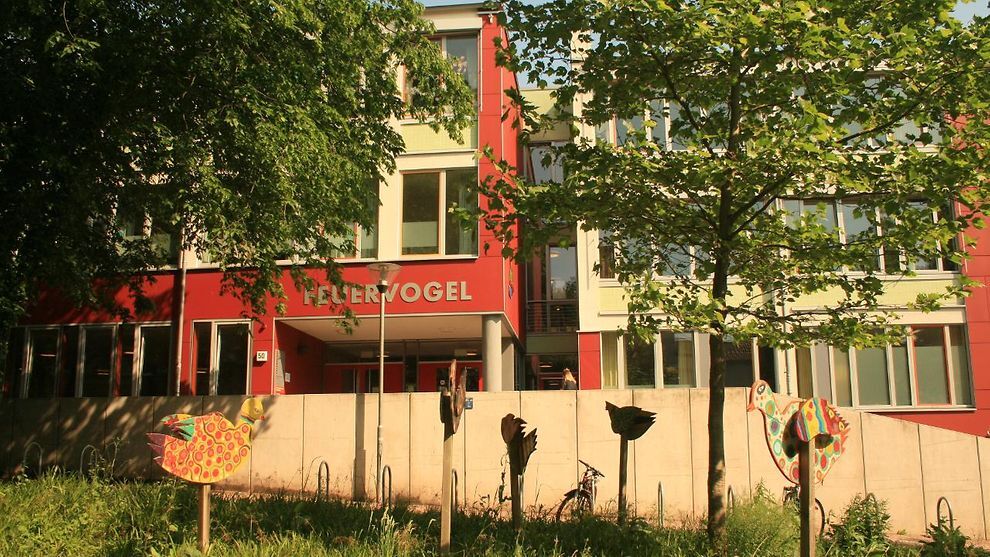 BAHarburg's tweet photo. Aktuelles Programm der Elternschule von August bis Oktober 2021
Unter Einhaltung der aktuellen Hygienemaßnahmen/ Vorschriften findet das Kursprogramm der #Elternschule #Harburg statt 🎨🌷😁🎶
Alle Infos zur Anmeldung und zum Kursprogramm
👉https://t.co/eFDkpkrAas
📸: BA Harburg https://t.co/6t5Qj07mC7