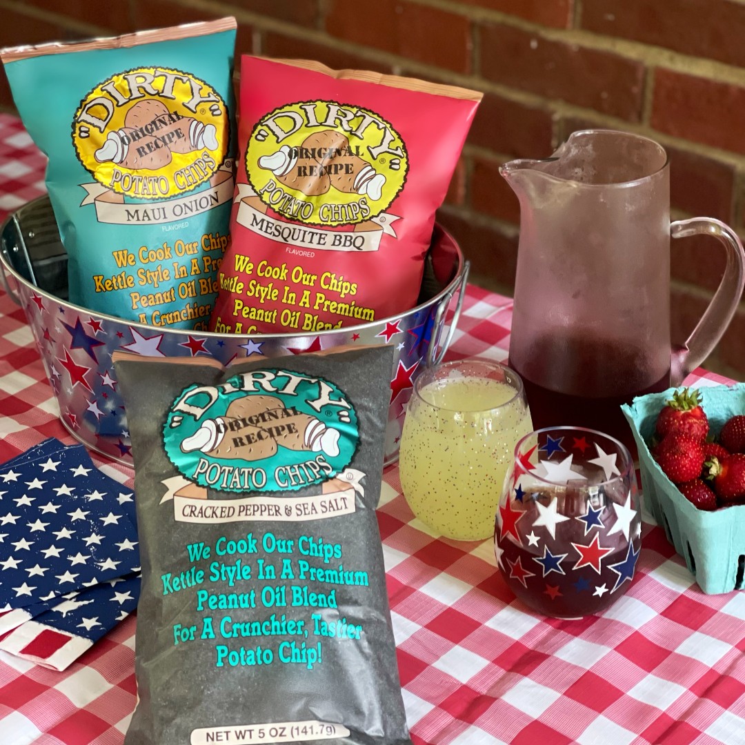 Happy Labor Day 🇺🇸 Which bag of Dirty chips are you chilling with today?