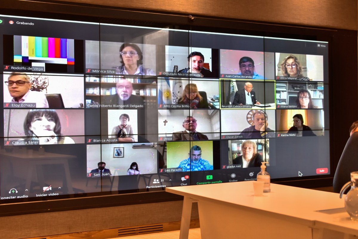 senadomendoza's tweet photo. Reunión extraordinaria de la mesa ejecutiva Bloque Argentino UPM y Comisión RIMI, para dar tratamiento a la decisión unilateral de Chile sobre la plataforma continental que afectan derechos soberanos argentinos. https://t.co/4rU9gglRIJ
