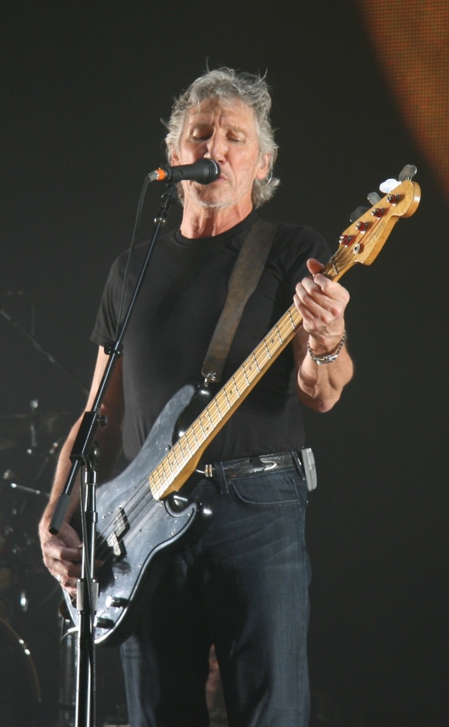 Happy 78th birthday to Roger Waters 