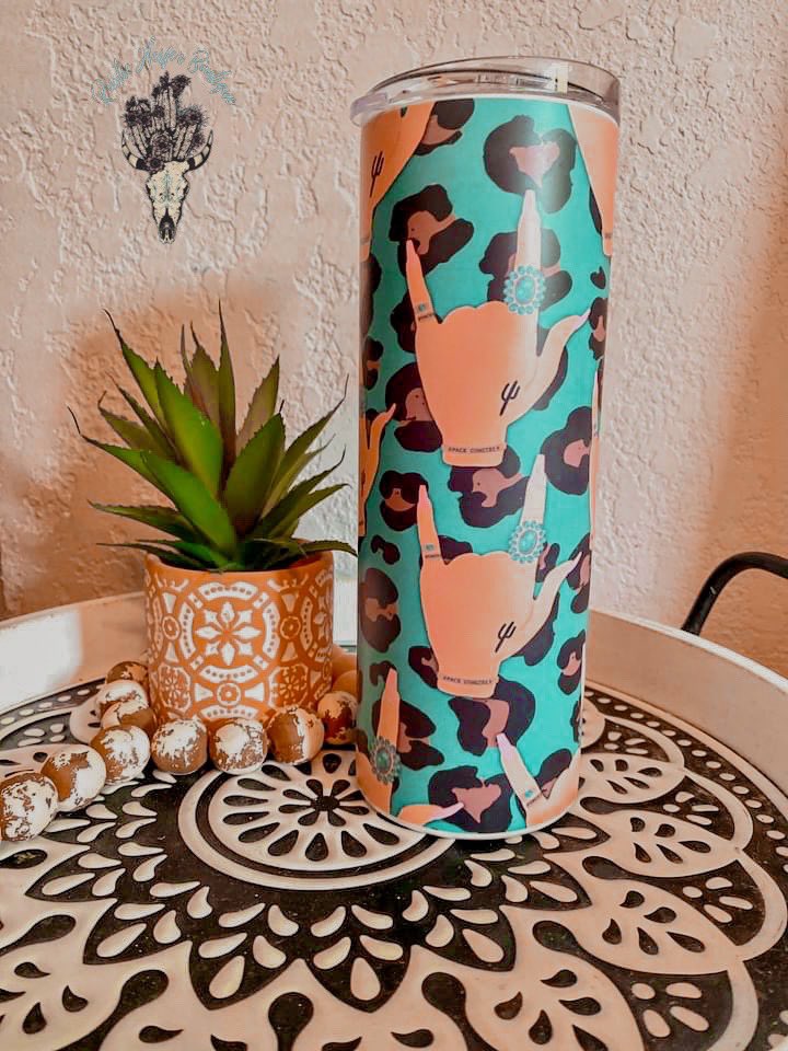 HeiferRustic's tweet image. hey girlfriend 💖 you’re NOT going to wanna miss these drops tonight @ 5 PM EST