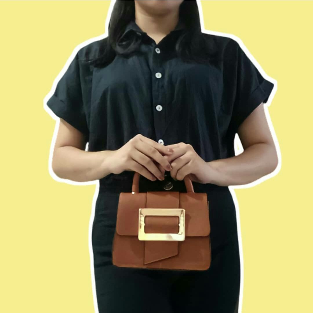 Tasnya cantikk banget kannn?!?! Yuk langsung cek aja ke shopee : joy.bag ✨ biar yang udah cantikk jadi makin cantikk kalo pake tas dari joybag hehe 

 shp.ee/f9r9xvv