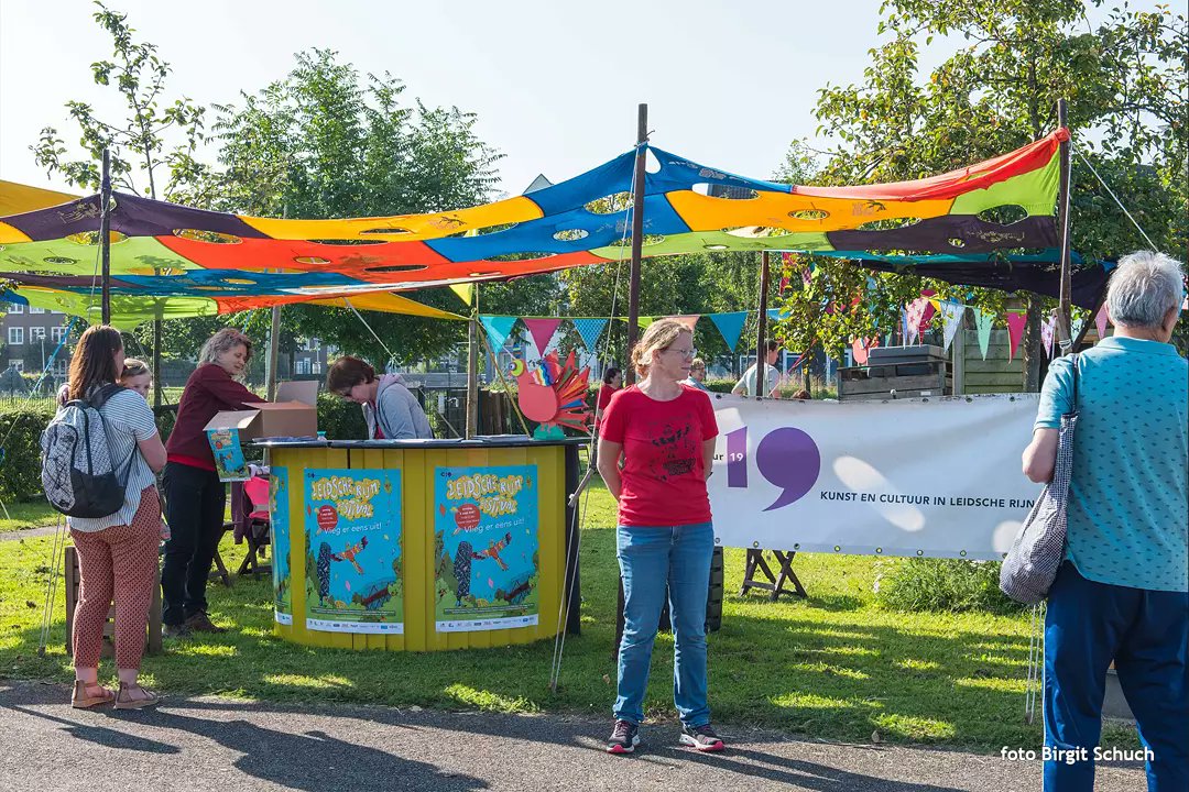 Wat een geweldige dag was het gisteren in Steede Hoge Woerd. Fijne samenwerking met het team van @030natuurlijk. Dank ook aan @PodiumHogeWoerd Foto's: leidscherijnfestival.nl/programma/mini… #leidscherijn #vleuten #demeern <a href="/regleidscherijn/">Regio Leidsche Rijn</a> <a href="/OntdekLR/">Ontdek-Leidsche Rijn</a> <a href="/uitagenda030/">Uitagenda Utrecht</a> <a href="/UindeWijk030/">U in de Wijk</a> #vliegereensuit