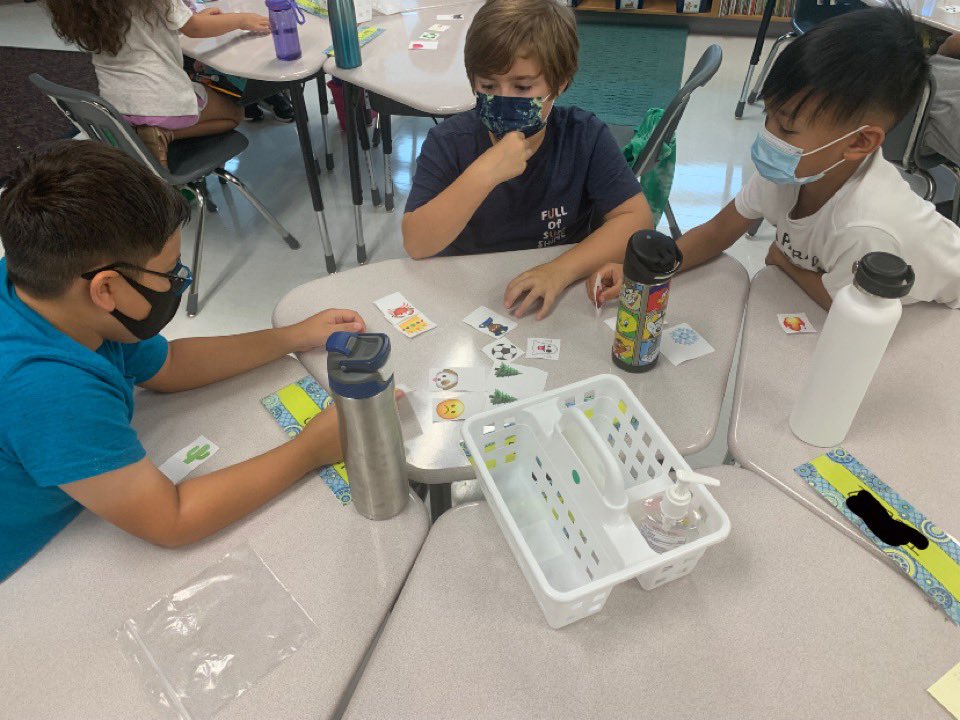 MsDischGPE's tweet photo. We had a wonderful week launching our first PBL and exploring the 5 C’s! DQ: How can we use the 5 C’s to be a citizen in our community? https://t.co/o4sYnguLlK
