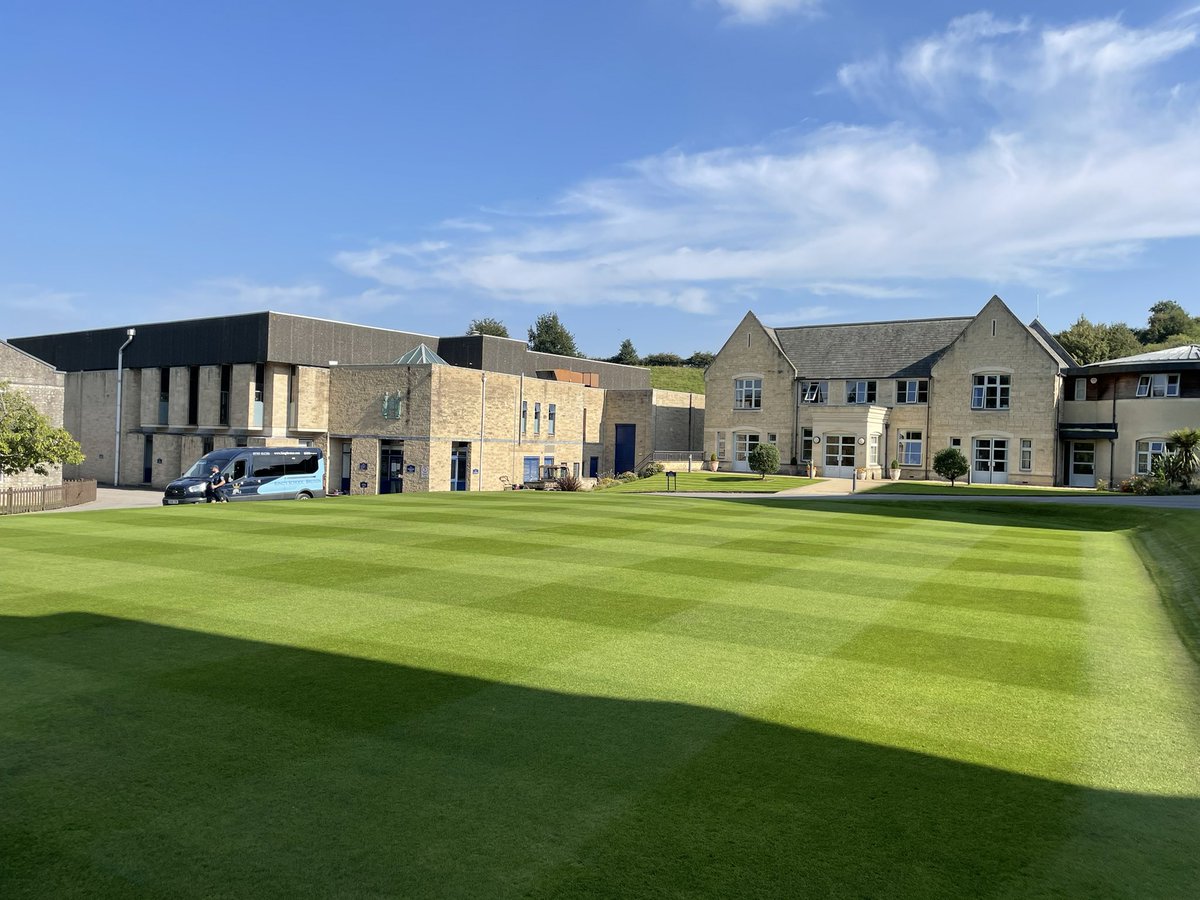 ksbgrounds's tweet photo. Mem lawn glowing although a little dry. Cricket up on Hyde is really filling in now after renovations. #christmasterm @KingsBruton https://t.co/HQ9ACXgMmk