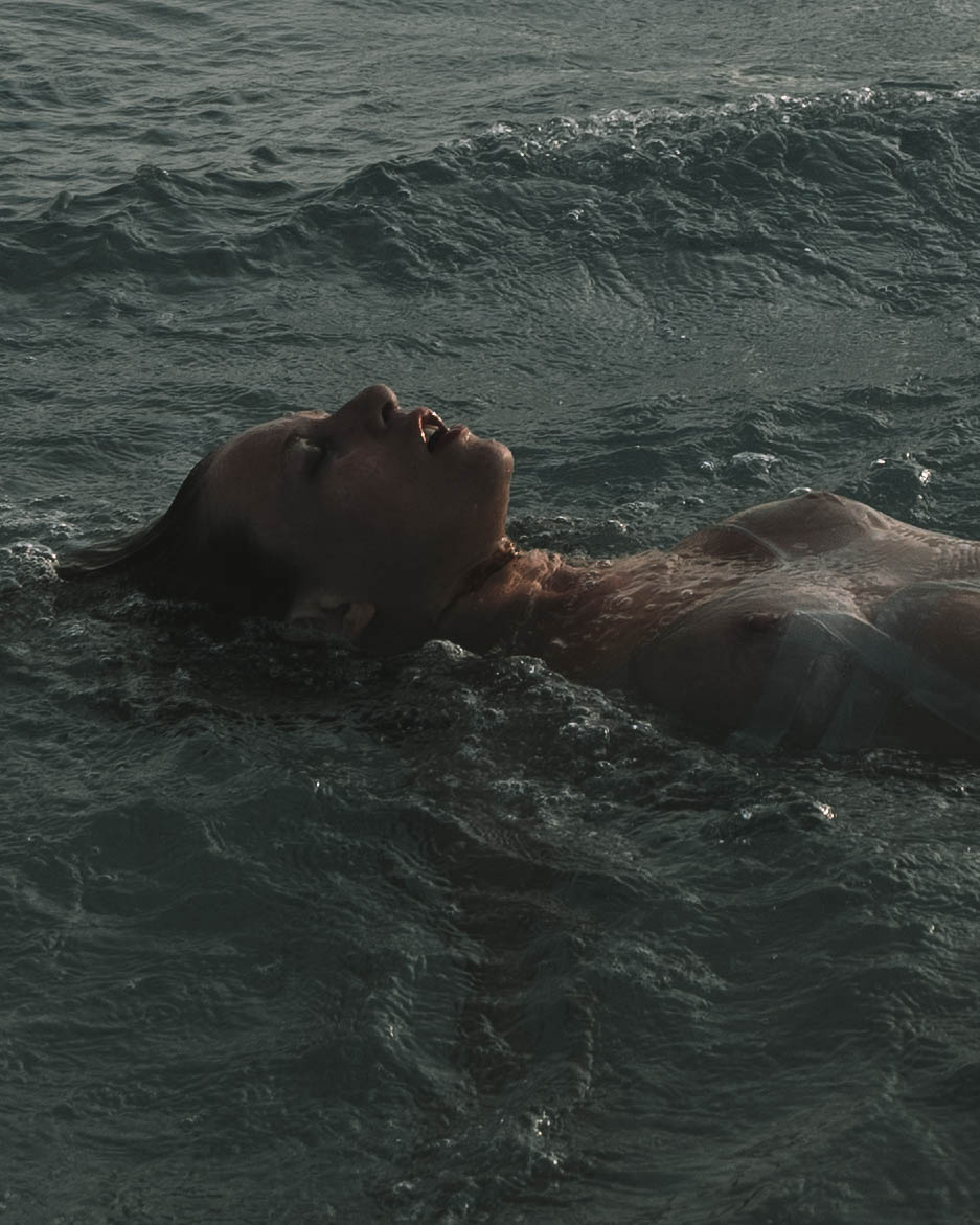 Posted some self portrait (kinda, with help from a friend) on my patreon
patreon.com/astridadventur…