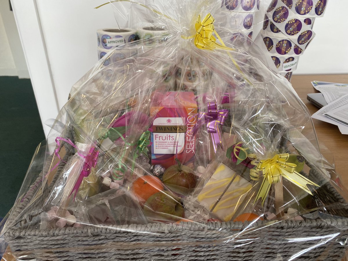 Lovely delivery at school today! Thank you so much <a href="/cllrsammurray/">Councillor Sam Murray</a> for your most welcome gift which has been enjoyed and shared with the staff <a href="/CastleHill_Ips/">Jen</a> Next time, pop in for a cup of tea and see all the wonderful things we have done since your last visit!