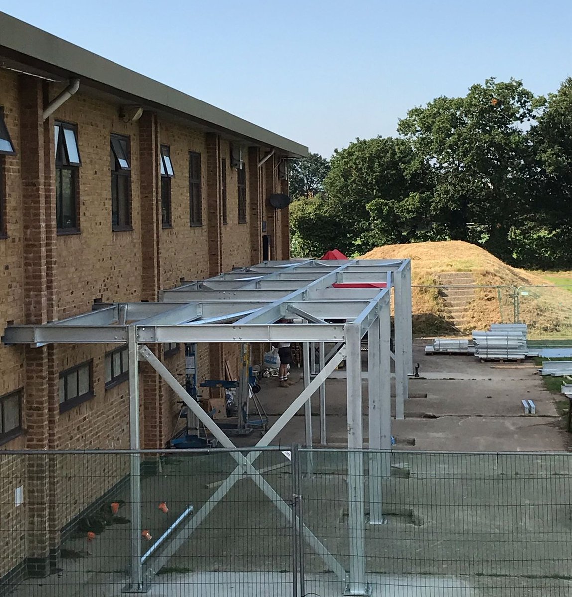 KingsrugbyUK's tweet photo. And so it goes on / up 🤙

#BalconyProject #BuildIt #TheyWillCome #WeBuildFromHere https://t.co/aGe1iQTL9i