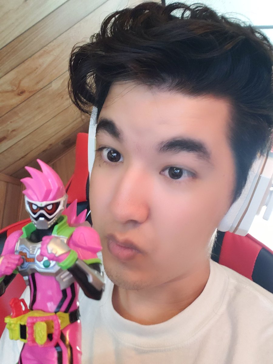 CrispyBanos's tweet photo. This was one of the first figures I've ever owned! I won it from a claw game in Japan! What was your first figure?

#animefigures #kamenrider #KamenRider50th #japan https://t.co/s7u443HYD2