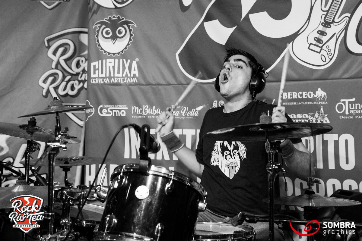 🧨¡Esta es la cara de nuestro batería <a href="/Juanpe_perez/">Juanpe Pérez</a>  después de escuchar las nuevas canciones! 😱 El sonido es impresionante y estamos muy felices con los resultados. Por otro lado, tenemos algunas noticias difíciles que anunciar ¡Estad atentos y no olvidéis seguirnos en redes!❤️