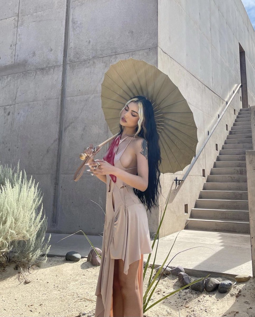 anikaleila's tweet photo. dress by me❤️ https://t.co/TbOWJmw2sp