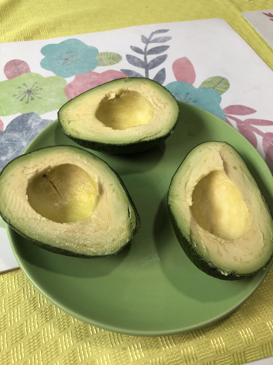 ClinicPlant's tweet photo. Even though I understand #Hass #avocado world domination and have grown fond of late-picked #tropical #slimcado 🥑🥑 there is no better avocado -for me- than a Peru-grown #palta fuerte 🇵🇪😋🥑🙌🏼 https://t.co/UCLeCVIEBD