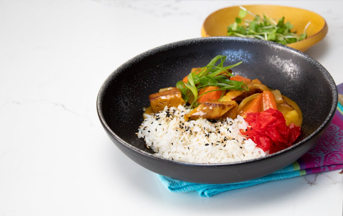 PlanetariansNet's tweet image. “It works nicely, tastes delicious. I don’t feel that I’m missing anything” - said Chef Sean Thomas cooking Japanese Beef curry from PLANETARIANS meat.
#planetarians #plantbased #plantpowered #yummy  #highprotein #vegan #altmeat #alternativemeat #healthy #zerowaste #sustainable