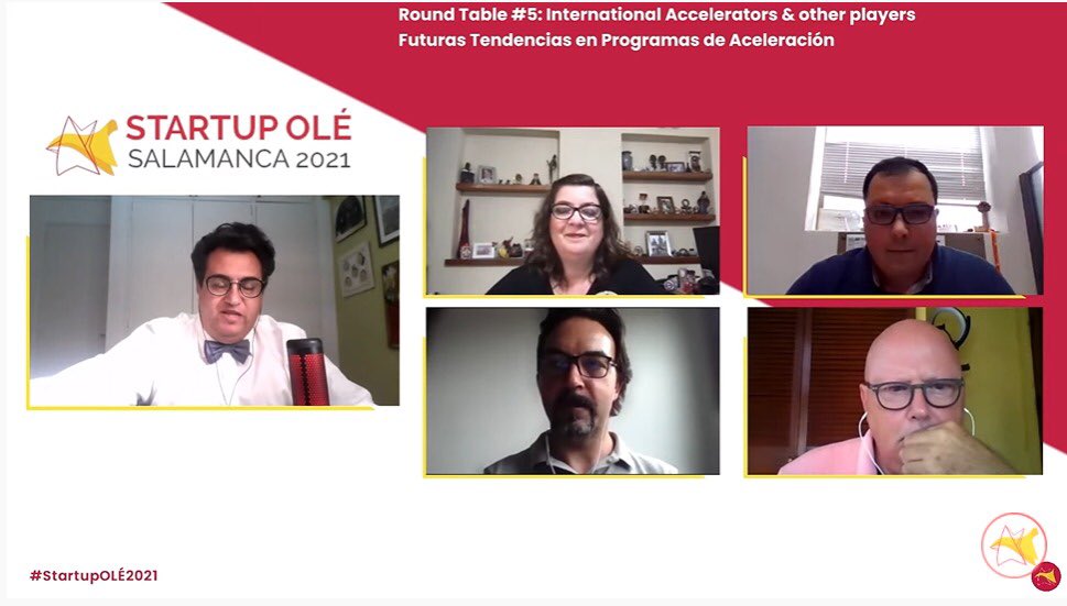 aceleralitoral's tweet photo. #Ahora nuestra Directora de Negocios, @Nandita_santafe en @StartupOle Salamanca 2021 junto a Cristian Campomanes de @IncubatecUFRO; Félix López de #SEKLab EdTech y Fernando Weyler de @mentordaytfe 

#startupOLE #2021 #aceleracion #ciencia #tendencias #ebts https://t.co/mzjIwm2wc1