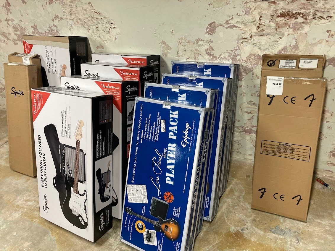 SORPasadena's tweet photo. We Have GUITARS for SALE!! Check out these awesome beauties needing homes ASAP!
⁠
#wemakemusicians #guitar #awesome #music https://t.co/MdtMCYjwOA