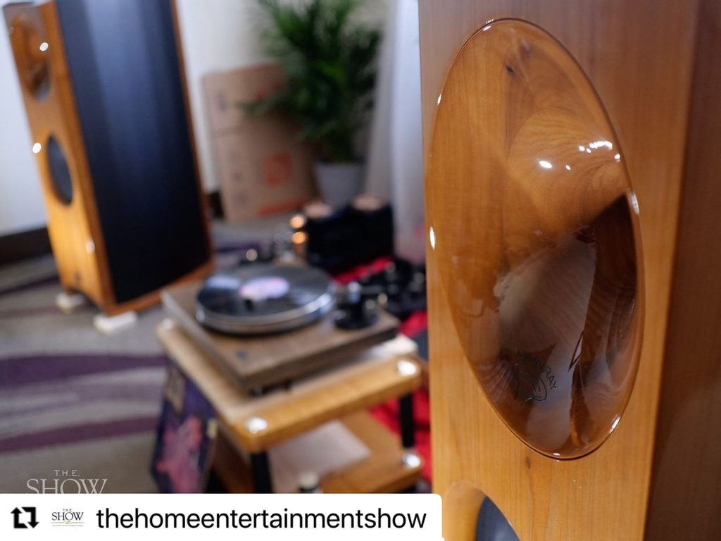 rosecitymedia's tweet photo. We're very pleased that Reference Components debuted the Zingali Acoustics Twenty 1.2 EVO loudspeakers at our client @onlyattheshow's T.H.E. Show 2021!⁠

Reposted from @thehomeentertainmentshow⁠ on IG

#THEShow#rosecitymediagroup  #referencecomponents #zingaliacoustics https://t.co/sNqAE1XLOk