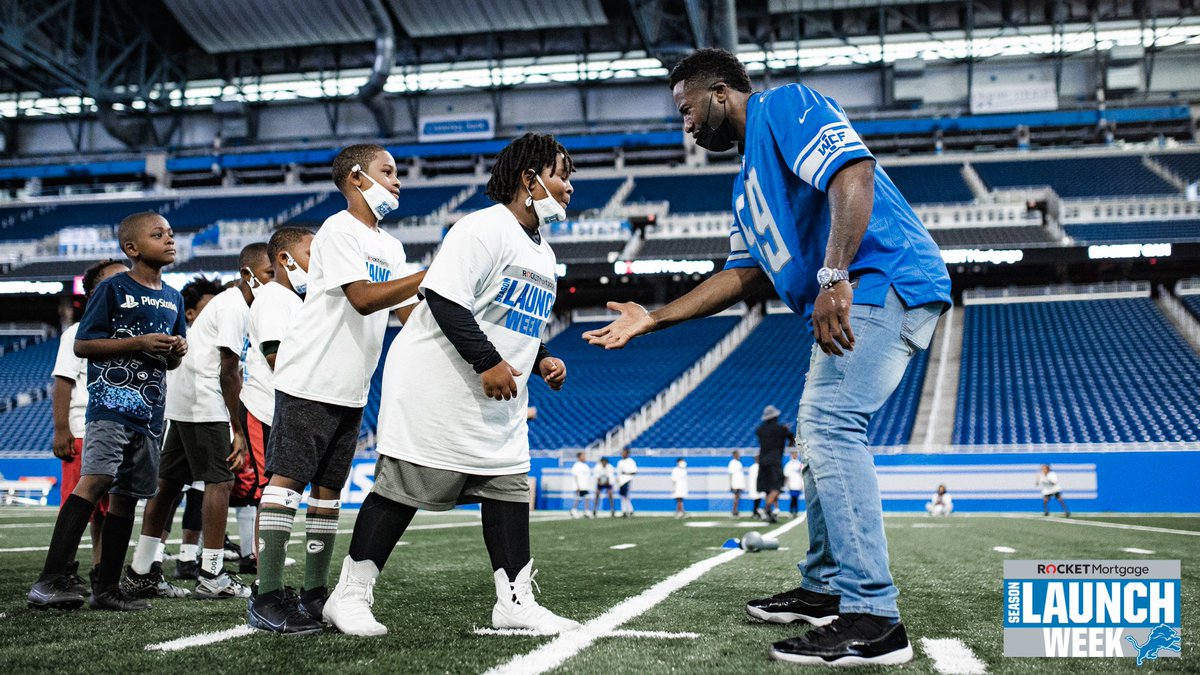 Lions's tweet photo. We kicked off #SeasonLaunchWeek, presented by @RocketMortgage, by hosting a youth clinic at @fordfield with athletes from @bgcsem! https://t.co/cg9lMsU2CF