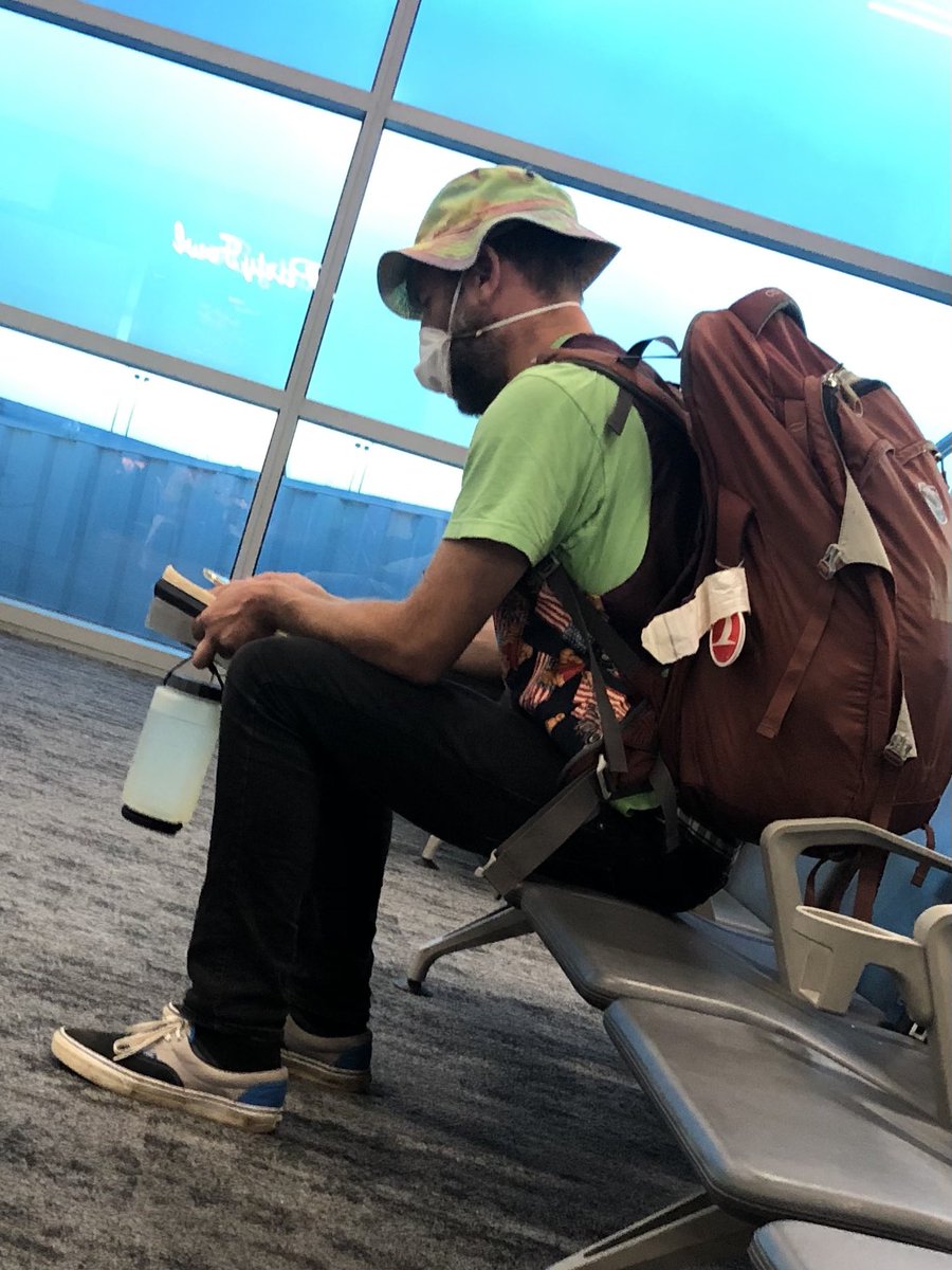 TimHill_SC's tweet photo. Just saw @RIPAriShaffir in the Airport. Dude is awesome, loved the last appearance on Rogan. Safe travels man https://t.co/9k0TG7wvMe