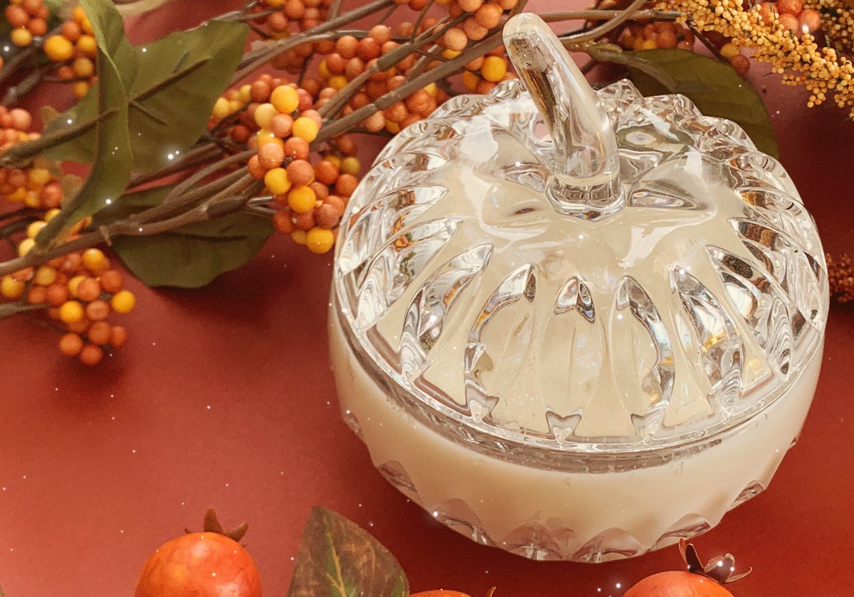 sweetandsowers's tweet photo. ✨ G I V E A W A Y ✨

enter to win this vintage glassware pumpkin candle!

- follow me!
- RT
- one friend tagged = one entry
- EXTRA: follow ig! (sweetandsowersetsy)

🎃 ends 9/18 🎃 https://t.co/aF0ouvTrcU