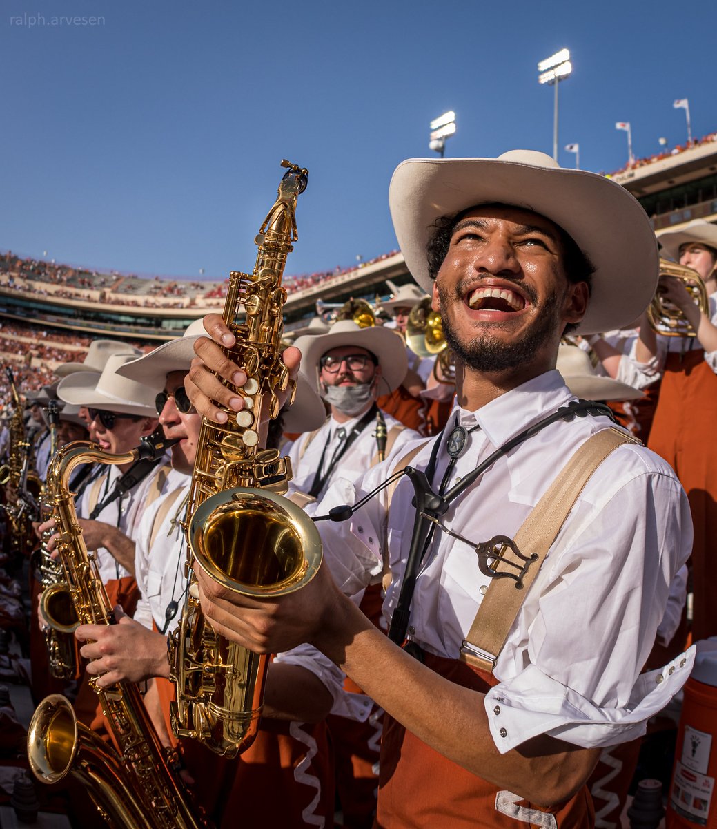 RalphArvesen's tweet image. Longhorn Band at the football game between the Texas Longhorns and Louisiana Ragin' Cajuns at DKR Texas Memorial Stadium in Austin, Texas on September 4, 2021. #HookEm #MarchLHB #LonghornBand @LonghornBand @TexasColorGuard