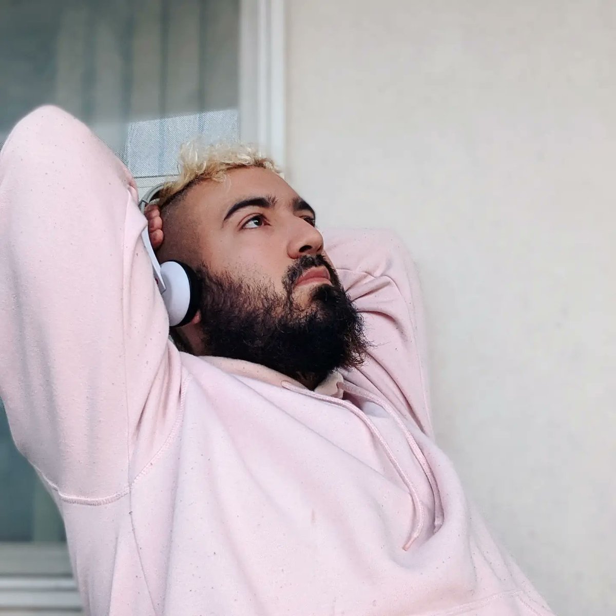 ElhoimLeafar's tweet photo. I am learning to choose my thoughts and my vibration, just as I choose my clothes every day πΊπ½ It hasn't been easy, but nothing worthwhile really is easy πΉπΏβ¨ #urbanShaman #Magicworker #Healerstribe ππβ¨ https://t.co/ChqDckv2OP
