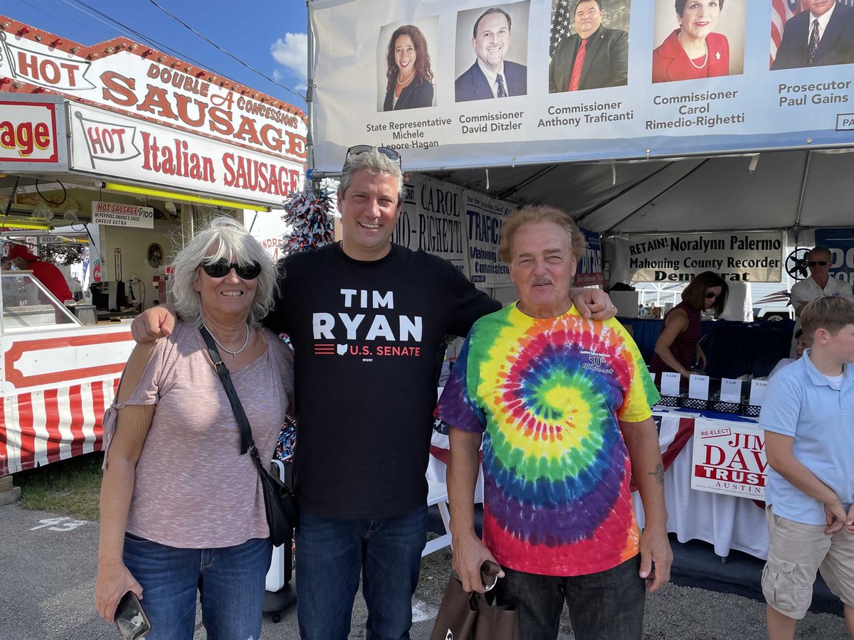 TimRyan's tweet photo. Always #SomethingToCrowAbout at the Canfield Fair! https://t.co/l75mzAyz52
