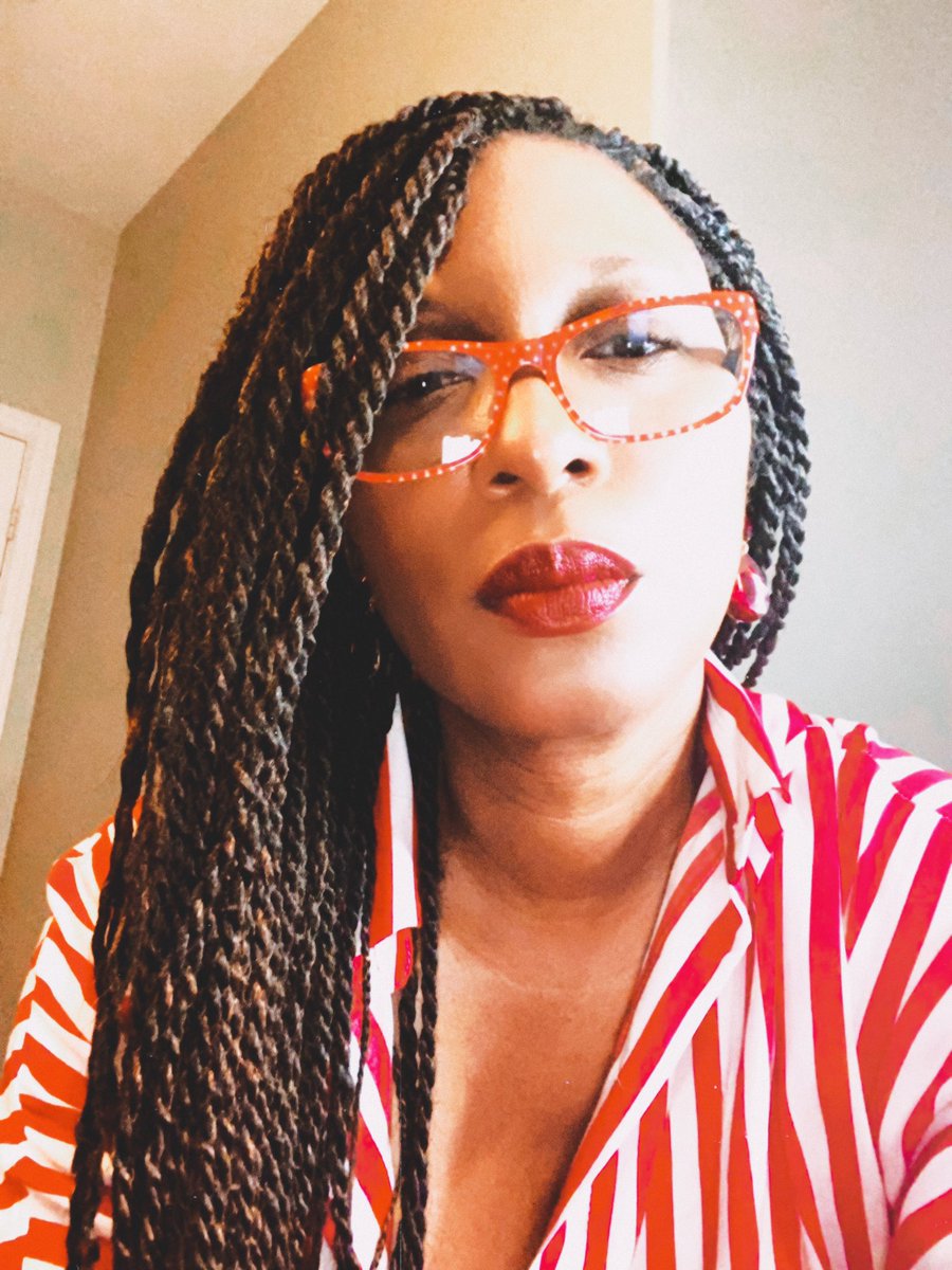 TopazThornton's tweet photo. The look you give when you know theyโre a lying wonder, but the Holy Ghost instructs you to hold your mule and keep a straight face! LOL ๐ SMH ๐คฆโโ๏ธ#AVeryPresentHelp #HoldYourMule https://t.co/N2B9kRjc7W
