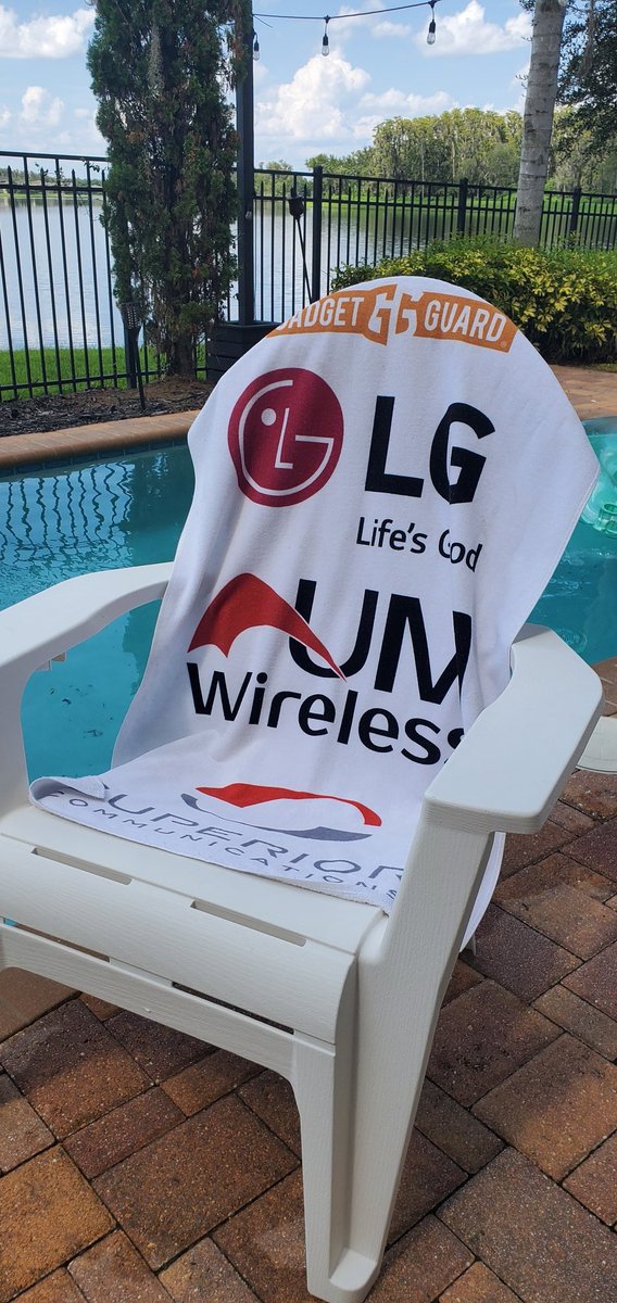 Kris Spragg (@krisspragg) on Twitter photo Happy Labor day! My <a href="/UmWireless/">UM Wireless</a> beach towel is still a go to when poolside. <a href="/MichaelMiess1/">Michael Miess</a> Happy Labor day! My <a href="/UmWireless/">UM Wireless</a> beach towel is still a go to when poolside. <a href="/MichaelMiess1/">Michael Miess</a>