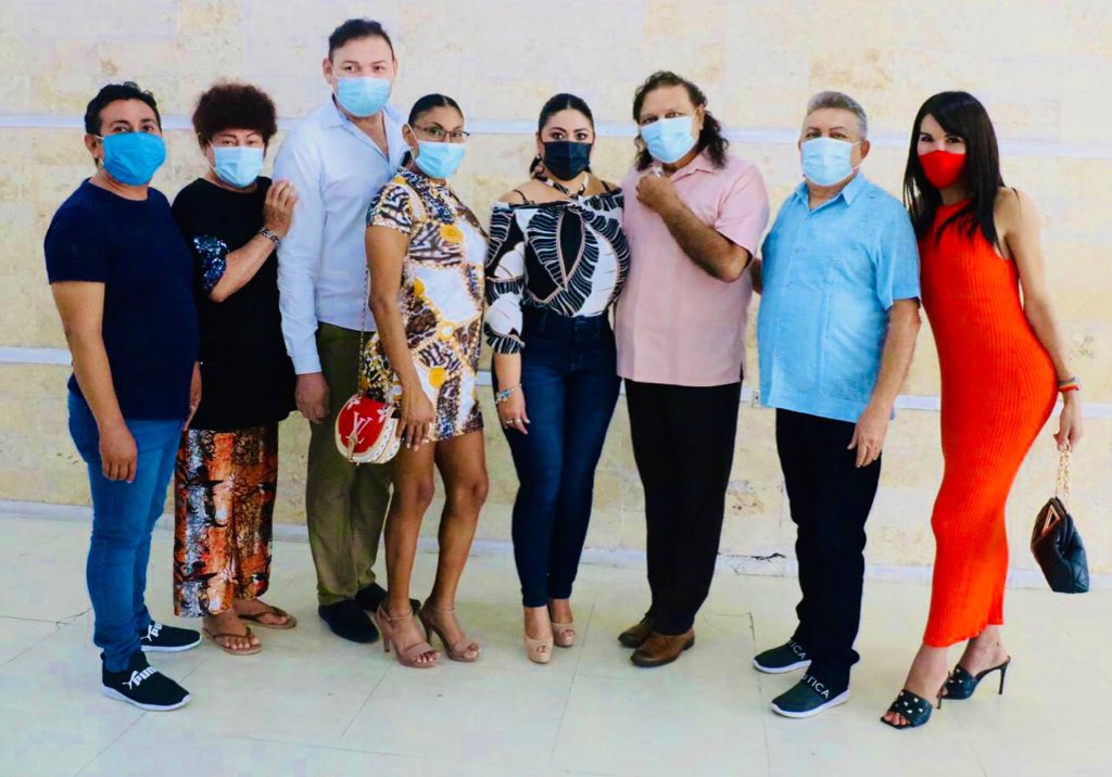 KathiaBolio's tweet photo. Muy orgullosa y agradecida de haber recibido de la AC. #YucaTRANS, Asociación Transgénero Yucatán🏳️⚧️ un reconocimiento a mis luchas sociales y legislativas dsd hace muchos años a favor de los DDHH
#LegislandoConAlma
#AmorEsAmor
❤️🧡💛💗💚💙💜
Mayor ℹ️ 👉🏼 https://t.co/CNI5d0Yh71 https://t.co/N0PZGWuTc3