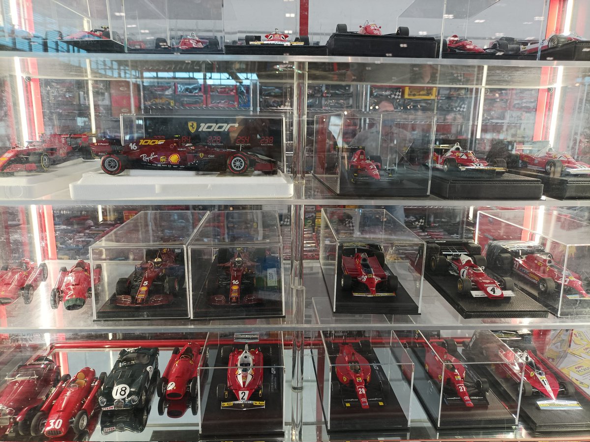 AndreaEttori's tweet photo. Tanta qualità al @ModelExpoItaly 

#ModelExpo #P300 #modellismo https://t.co/4eOBP9Iiw7