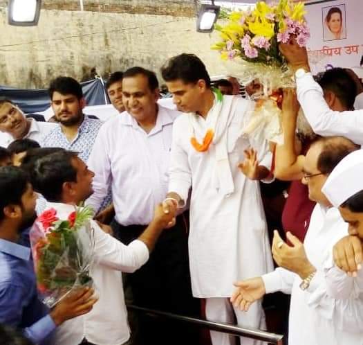NareshMeena__'s tweet photo. Happy Birthday Boss..@SachinPilot
ईश्वर से कामना करता हूँ कि आप पर हमेशा जनता जनार्दन का आशीर्वाद बना रहे! 
पिछले सालों पायलट साहब के जन्मदिन की Pic आपके साथ साझा कर रहा हुं! https://t.co/j1kpUD0Dm7