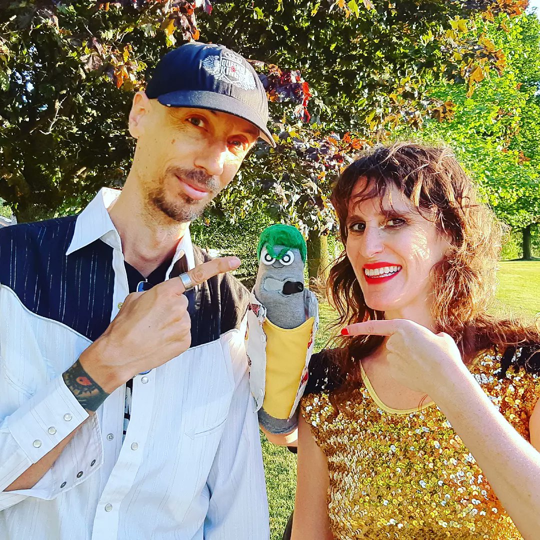 Post set interview with <a href="/EdtheSock/">Ed the Sock</a> yesterday at #TuneInFest! We grew up on #MuchMusic, so this was such a blast! 💥 Be sure to check it out on #NewMusicNation 
newmusicnation.ca

#edthesock #musicfestival <a href="/Dropout_ca/">DropoutEntertainment</a> #dropoutentertainment #musicvideochannel #newmusic #music
