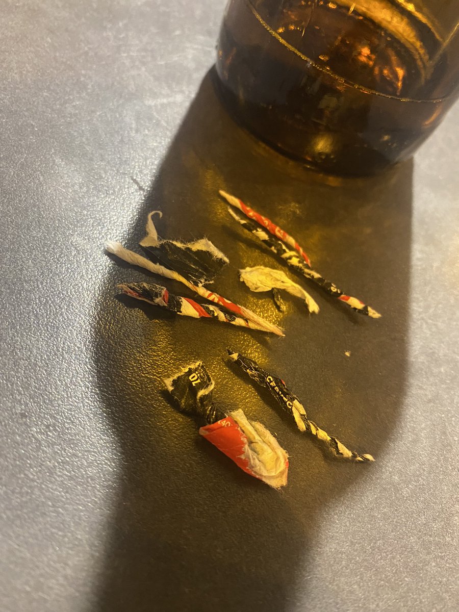 Me puede explicar alguien porque personas como <a href="/GloriaTorres_7/">Brugalita McCall</a>  necesita desfragmentar siempre las pegatinas de las cervezas?