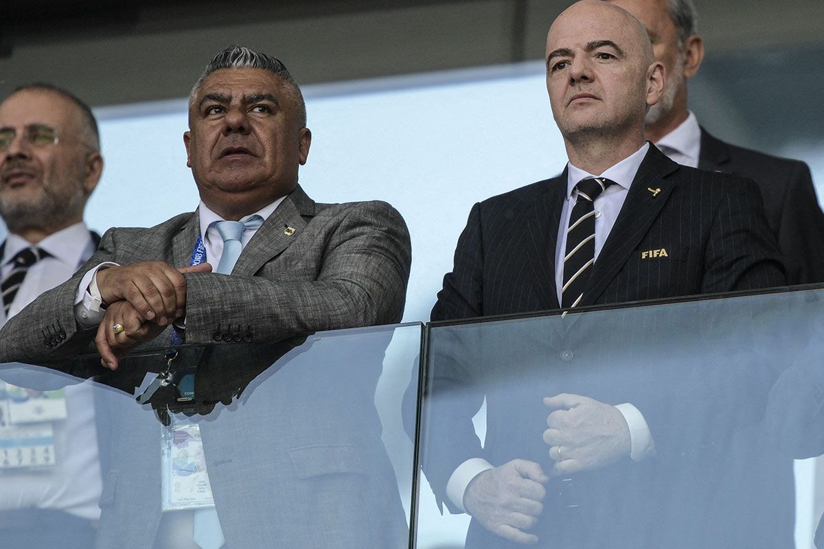 Tiempo Argentino on Twitter: "El presidente de la FIFA calificó como "una locura" lo que ocurrió en el Brasil - Argentina, pero el organismo se va a tomar su tiempo para emitir