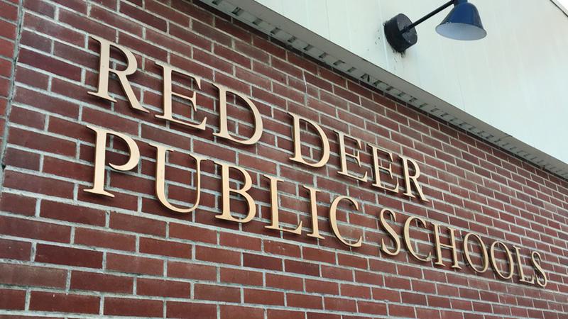 Red Deer Public Schools enhances mask requirements, effective Tuesday dlvr.it/S73TZK