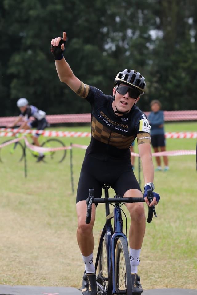 Nice to get a win @NDCXL on Saturday to start my cross season.  Then Worcester Classic Nat B on Sunday, my first long road race, was tough but got stuck in and came in 19th.  
Onto more cx!👀 
📸 Mick Bown

@SpectraRacing @Wiggle_Sport @VitusBikes