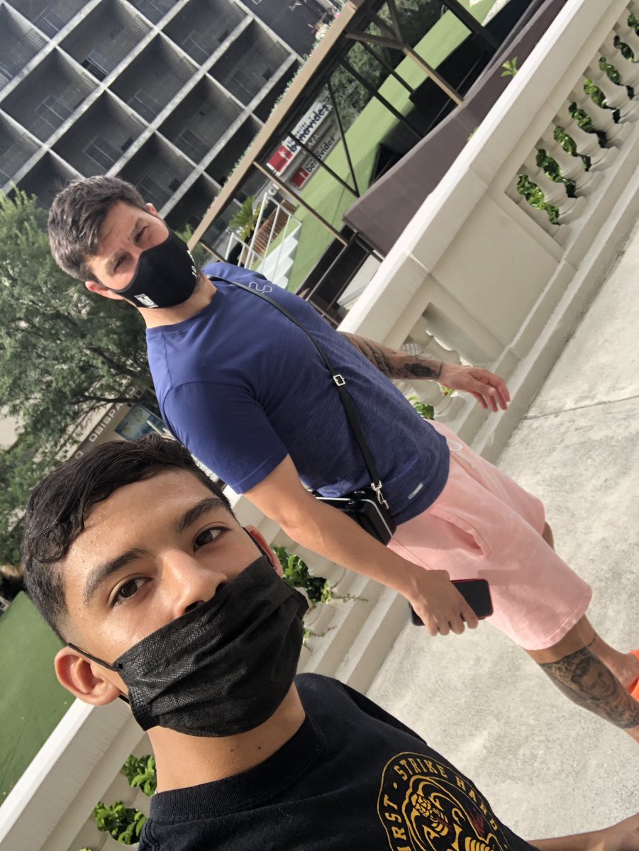 MauriBebesito's tweet photo. Trabajando pero con suerte 🙌 pinches orejeras 🤦‍♂️ @analago95  @10APG https://t.co/RynvPUAB53