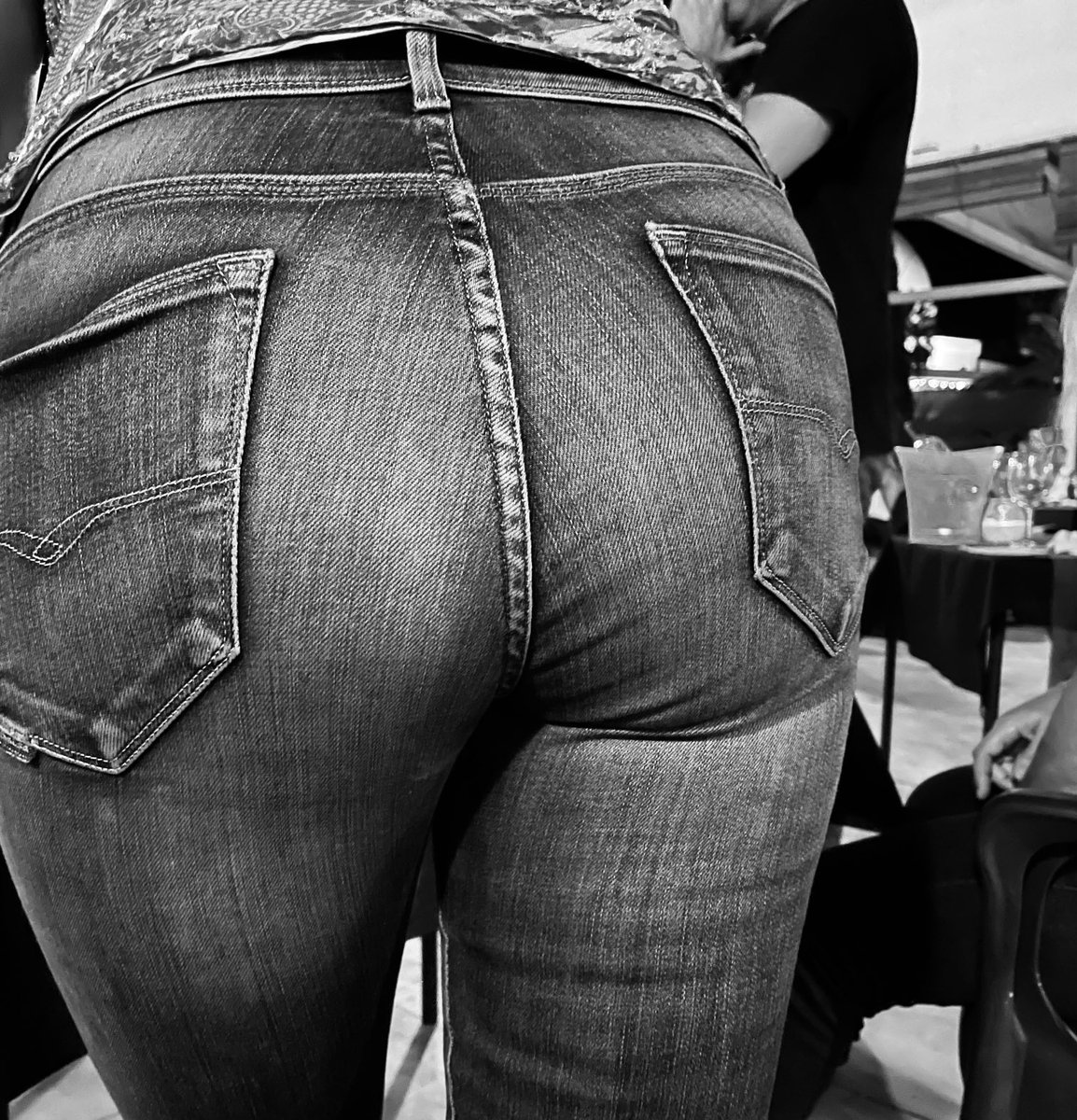 disfrutemostodo's tweet photo. Un buen culo, no? Danos tu opinión #miercolesdeculos … da igual es día que sea #zu #bonitoculo #michica #disfrutemostodos https://t.co/sBzAFJkRyC