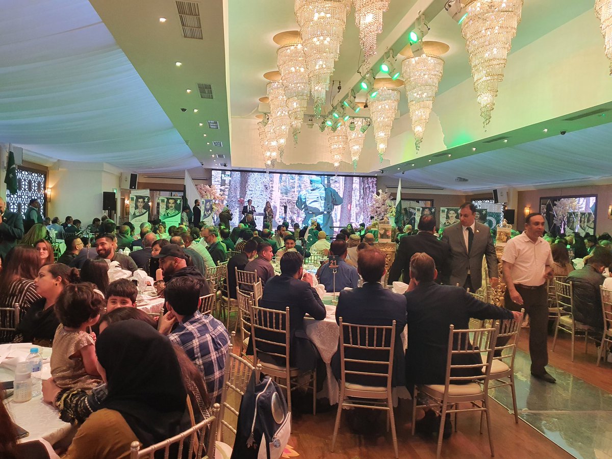 PakComGuildUK's tweet photo. Pakistan Defence Day event at Royal Nawaab, London. 
We paid tribute to heros of our nation, who sacrificed their today for our tomorrow. https://t.co/YLwyeM9g6K