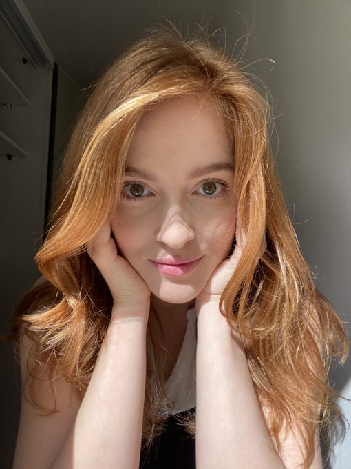 Feeling cute today 😊 https://t.co/y3Z1KSX8uF